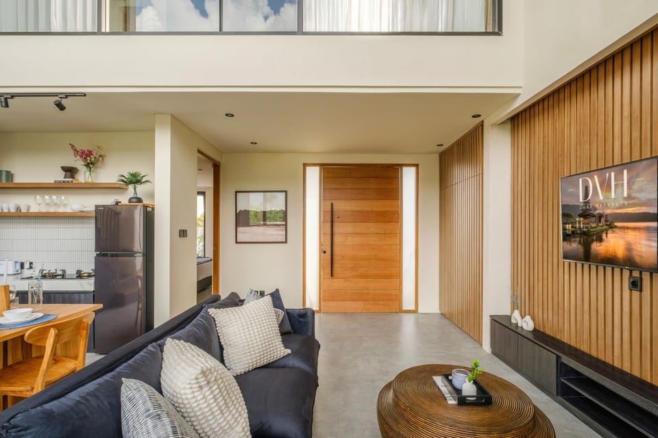 Luxury Villa, Pool View | Living area