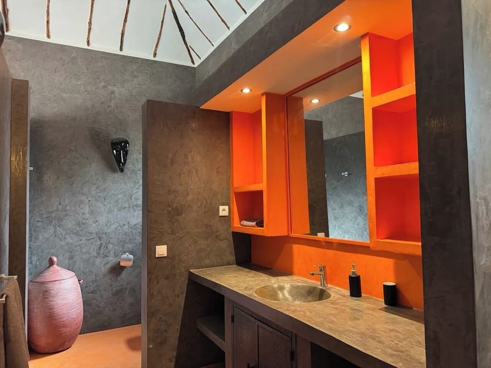 Superior Villa, Patio, Pool View | Bathroom | Towels