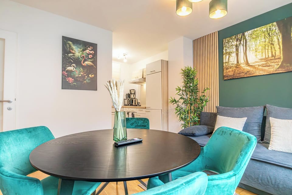 Basic Apartment | Living room