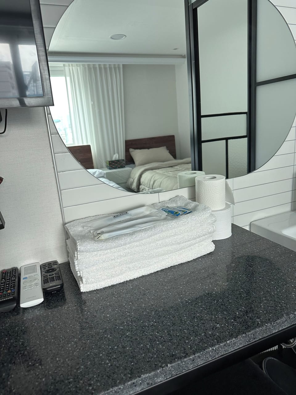 Family Room, Non Smoking, Microwave | Desk, laptop workspace, free WiFi