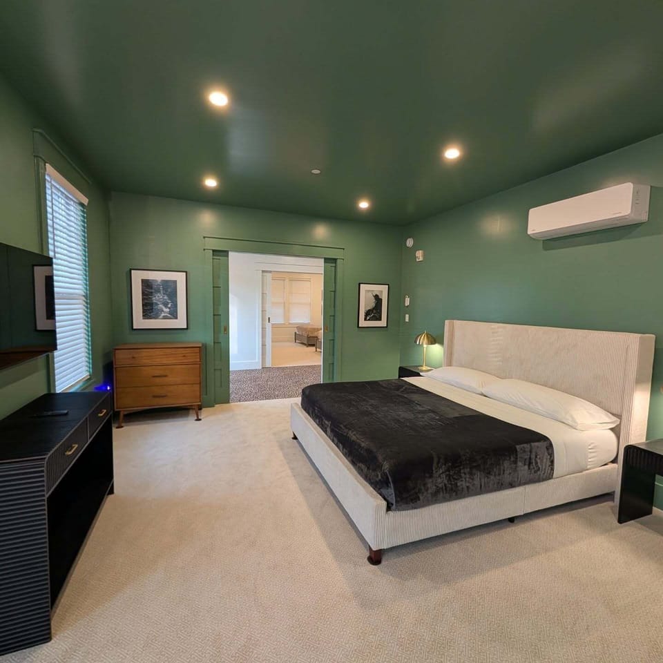 Suite #2 | Premium bedding, memory foam beds, individually decorated
