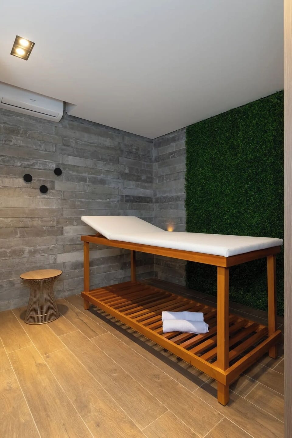 Luxury Stay Steps from Praia Brava Apartment in State of Santa Catarina