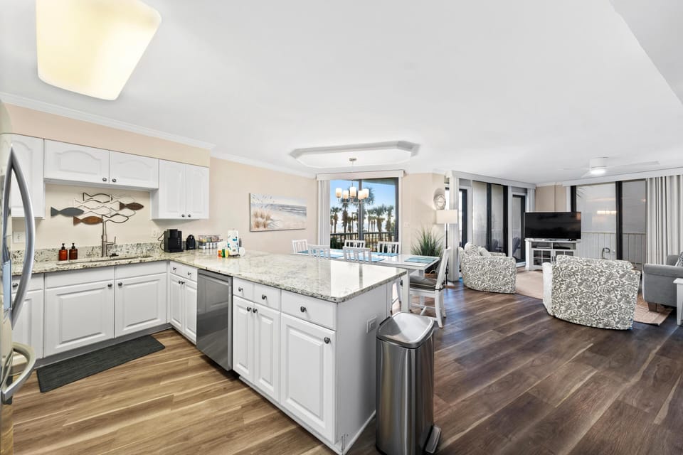 Condo, Multiple Beds (Seaside Beach & Racquet 5214) | Private kitchen | Oven, toaster