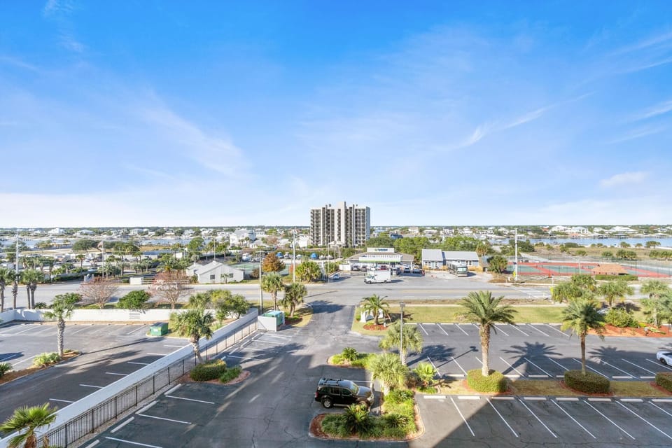 Condo, 1 King Bed with Sofa bed (Perdido Towers West 606) | Parking | Free self parking
