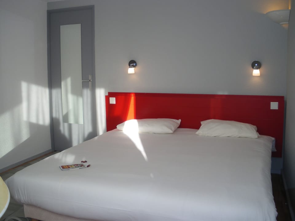 Double Room | Desk, blackout drapes, soundproofing, free WiFi