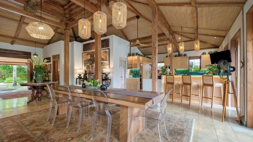 Villa, 4 Bedrooms, Private Pool, Garden View | Dining room