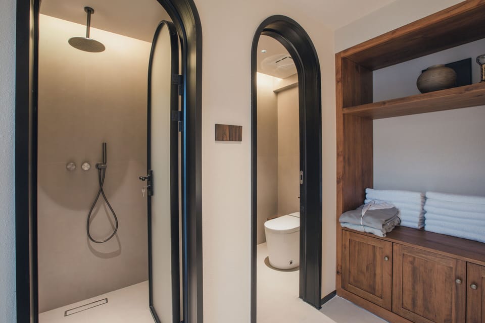 Luxury Villa, Hill View | Bathroom | Spring water tub, rainfall showerhead, free toiletries, hair dryer