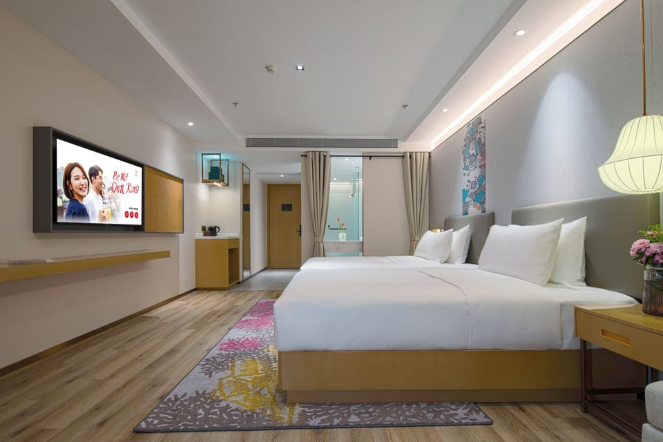 Business Twin Room, City View | Laptop workspace, WiFi (free)