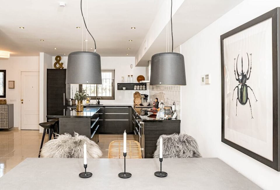 Studio (3 Bedrooms) | Interior