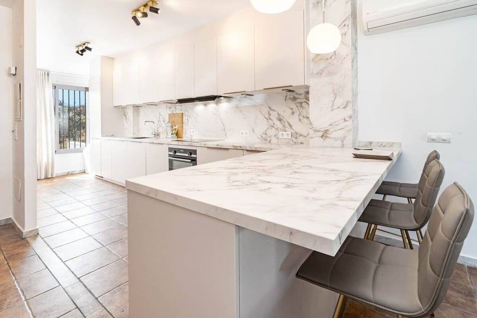 Studio (3 Bedrooms) | Interior