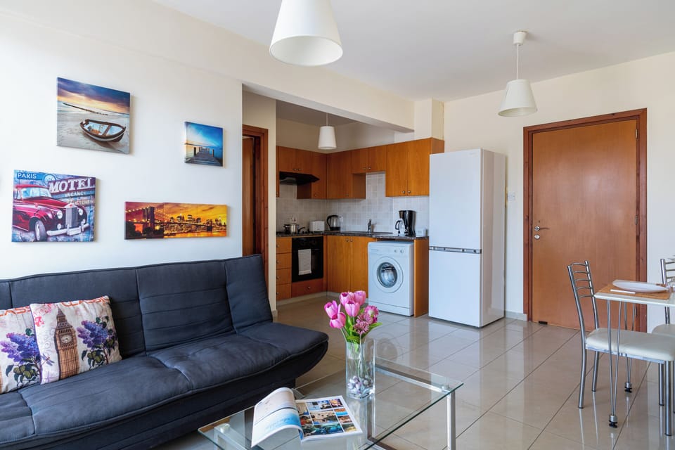 Apartment, 1 Double Bed with Sofa bed, Kitchen, City View | Living room | Smart TV, Netflix, streaming services