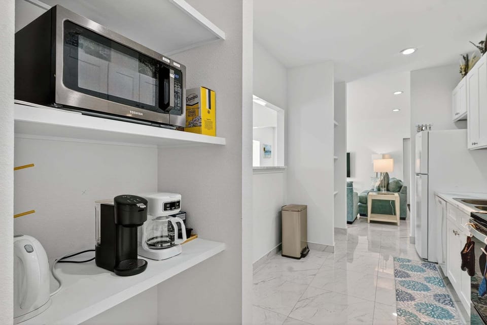 Duplex, 3 Bedrooms | Private kitchen | Coffee/tea maker, fridge, oven, toaster