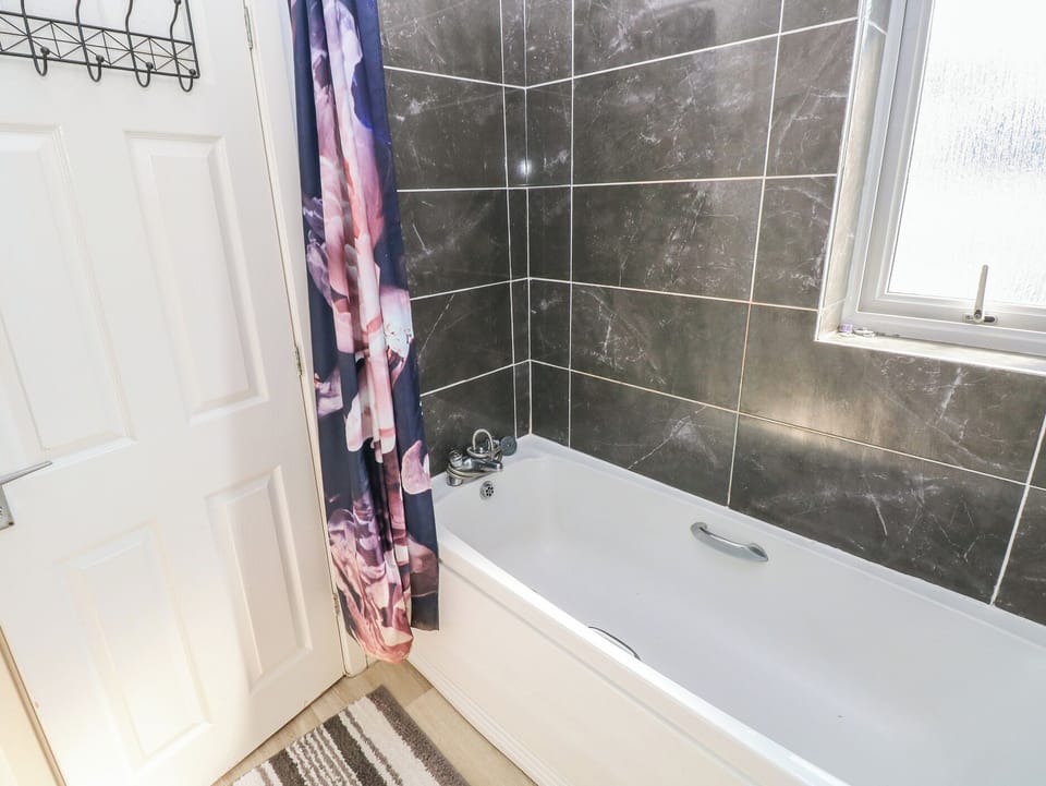Swansea Escape Cottage in Wales