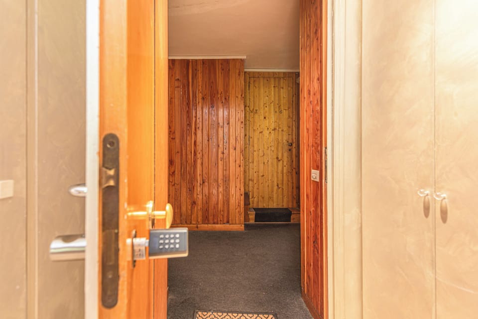 Apartment | Living area | TV