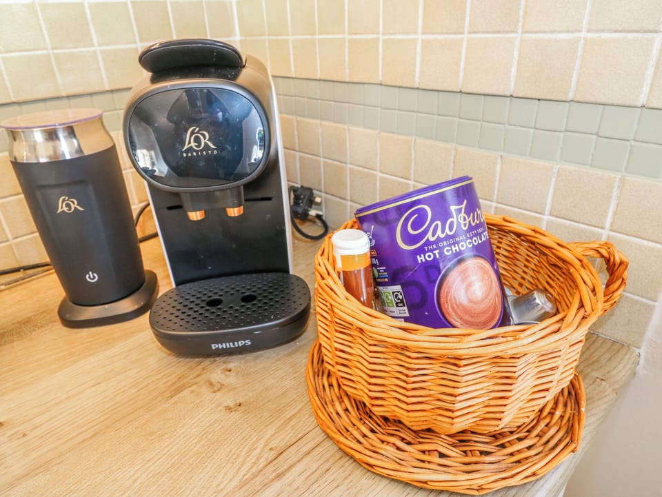 Cottage | Coffee and/or coffee maker