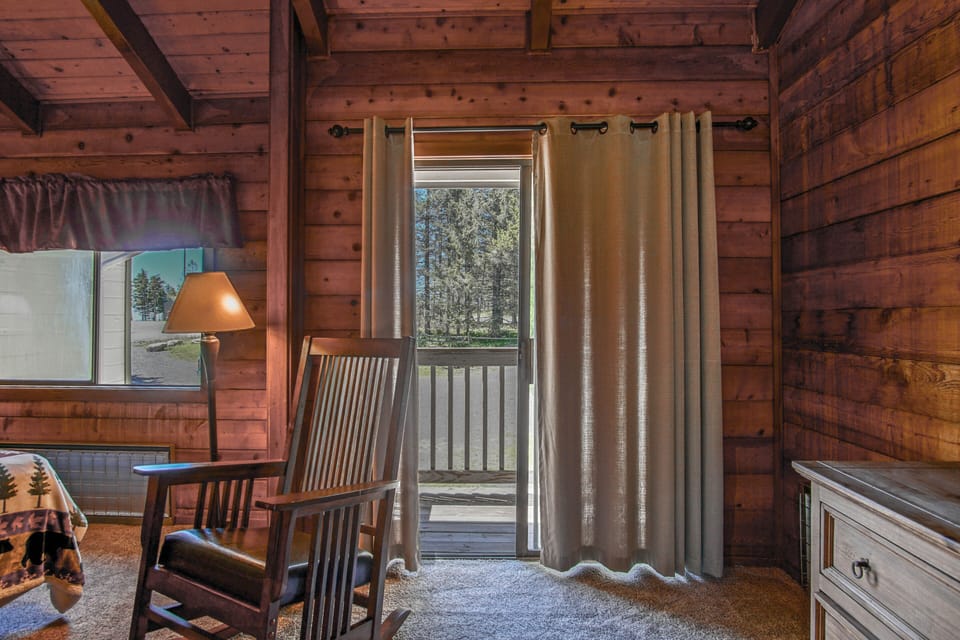 Stemwinder #3: 3 Bedrooms Plus Bonus Sleeping Loft. 2 Full Baths Apartment in Snowshoe