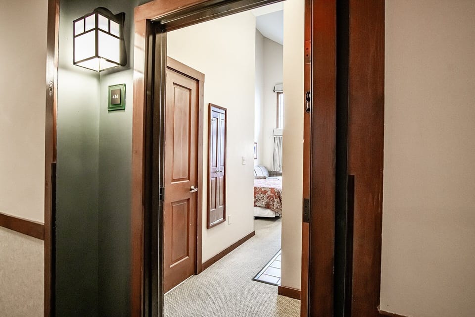 Studio, 1 Queen Bed with Sofa bed, Pool Access (1 Br Jr Studio: Allegheny Springs 414) | Interior