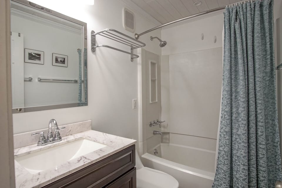 1 Br: Snowcrest 210b: Easy Access to Widow Maker Territory Apartment in Snowshoe