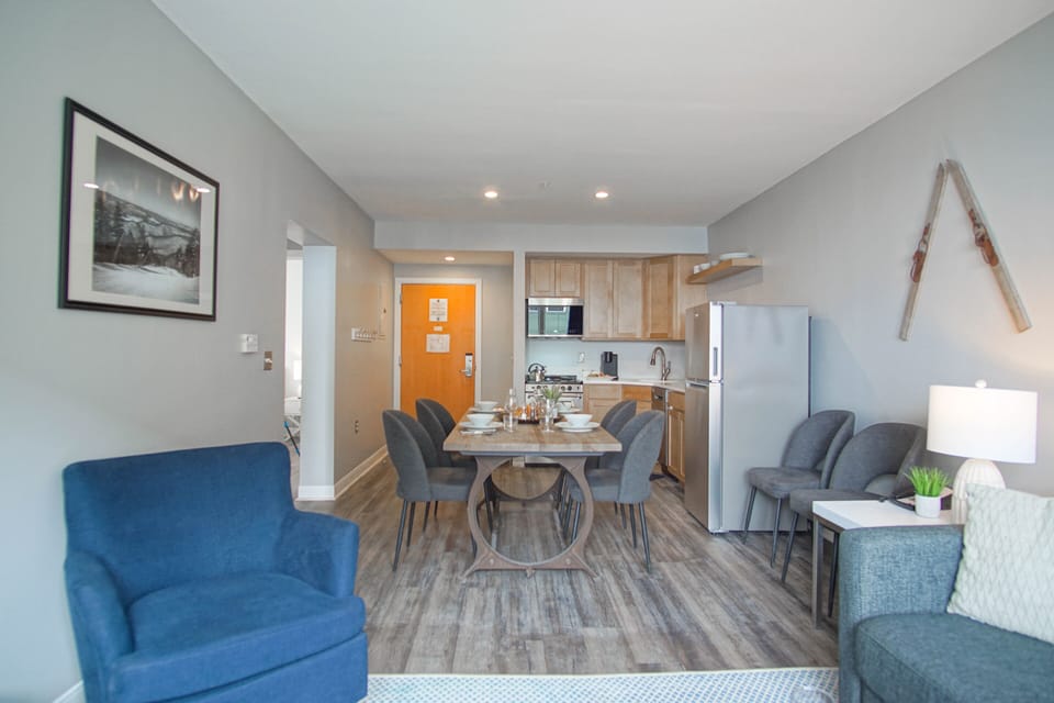 Condo, Multiple Beds, Pool Access, Mountain View (2 Br: Expedition Station 201) | Interior