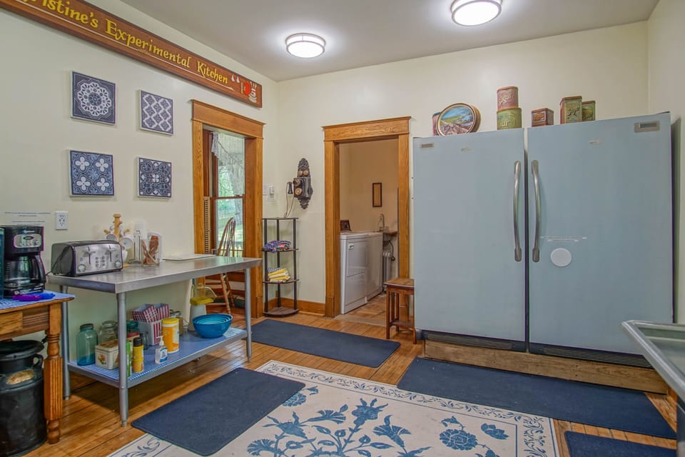 House, Multiple Beds, Patio, Mountain View (5 Br: Glaab House) | Interior