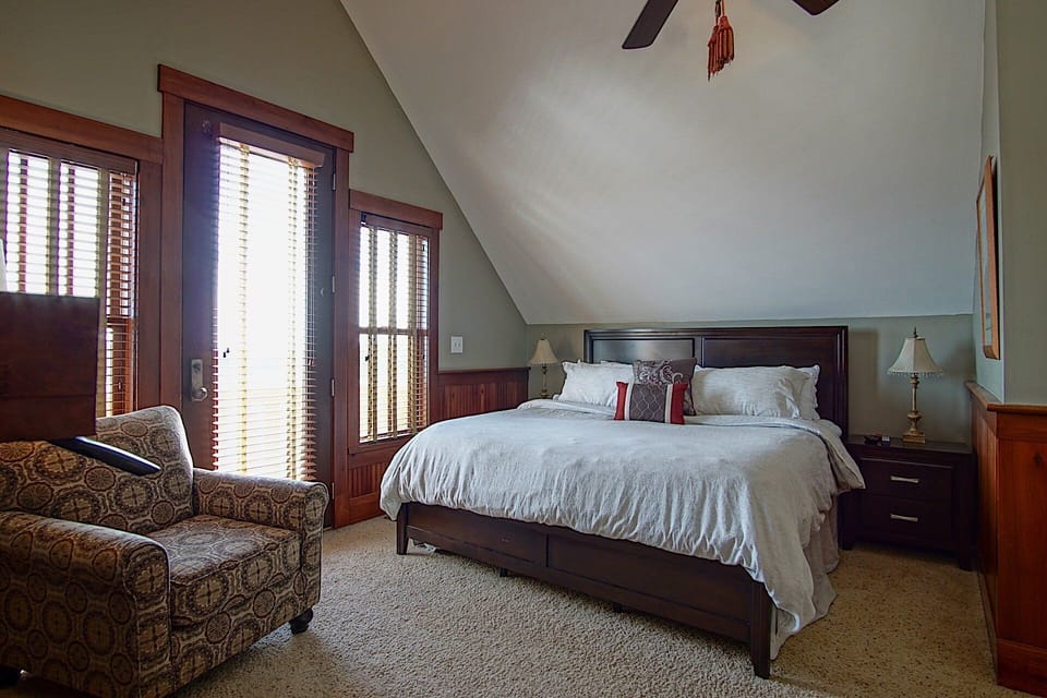 House, Multiple Beds, Pool Access, Mountain View (4 Br: Sanctuary 11) | 4 bedrooms, individually decorated, individually furnished, bed sheets