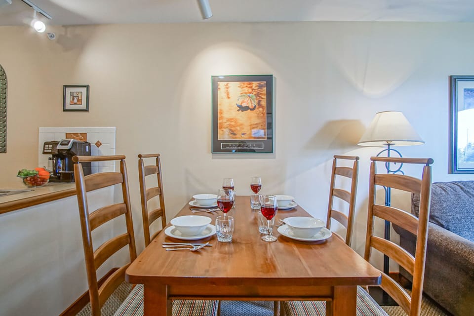 Condo, 1 Queen Bed with Sofa bed, Pool Access, Mountain View (1 Br: Rimfire 460) | 1 bedroom, individually decorated, individually furnished, bed sheets