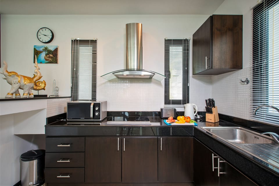 Deluxe Villa, 2 Bedrooms, Private Pool, Mountain View | Private kitchen | Coffee/tea maker, full-size fridge, microwave, stovetop