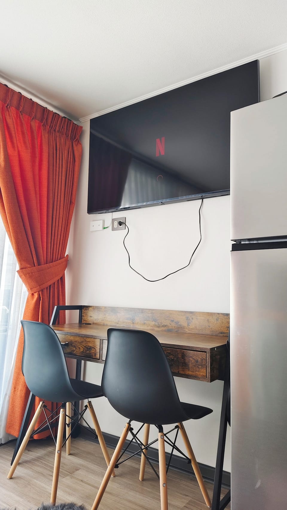 Soundproofing, free WiFi