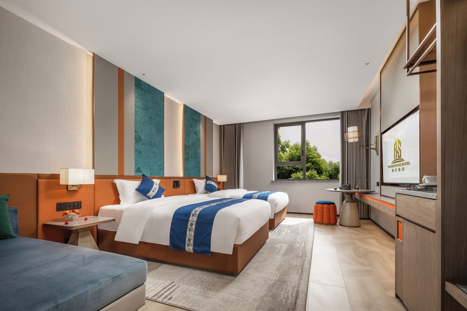 Deluxe Twin Room | Premium bedding, down comforters, pillowtop beds, laptop workspace