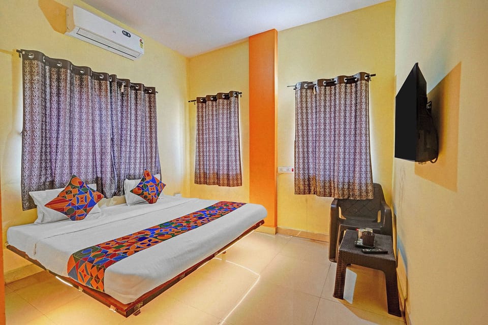 Egyptian cotton sheets, premium bedding, in-room safe, free WiFi