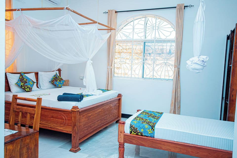 Deluxe Triple Room | In-room safe, iron/ironing board, free WiFi, wheelchair access
