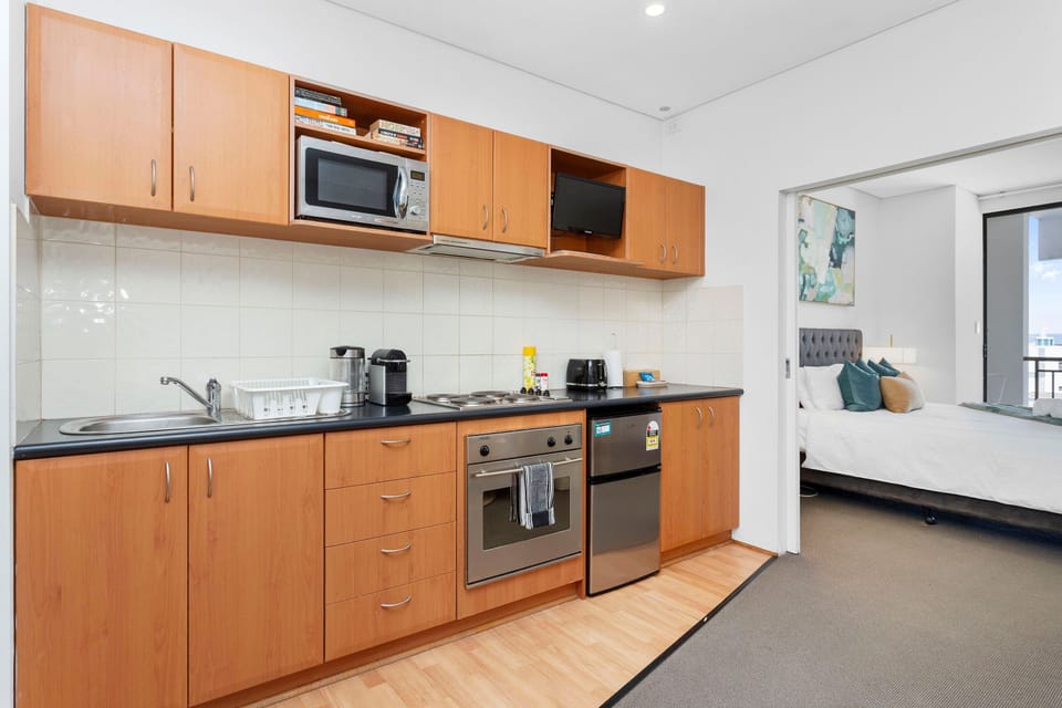 House | 1 bedroom, desk