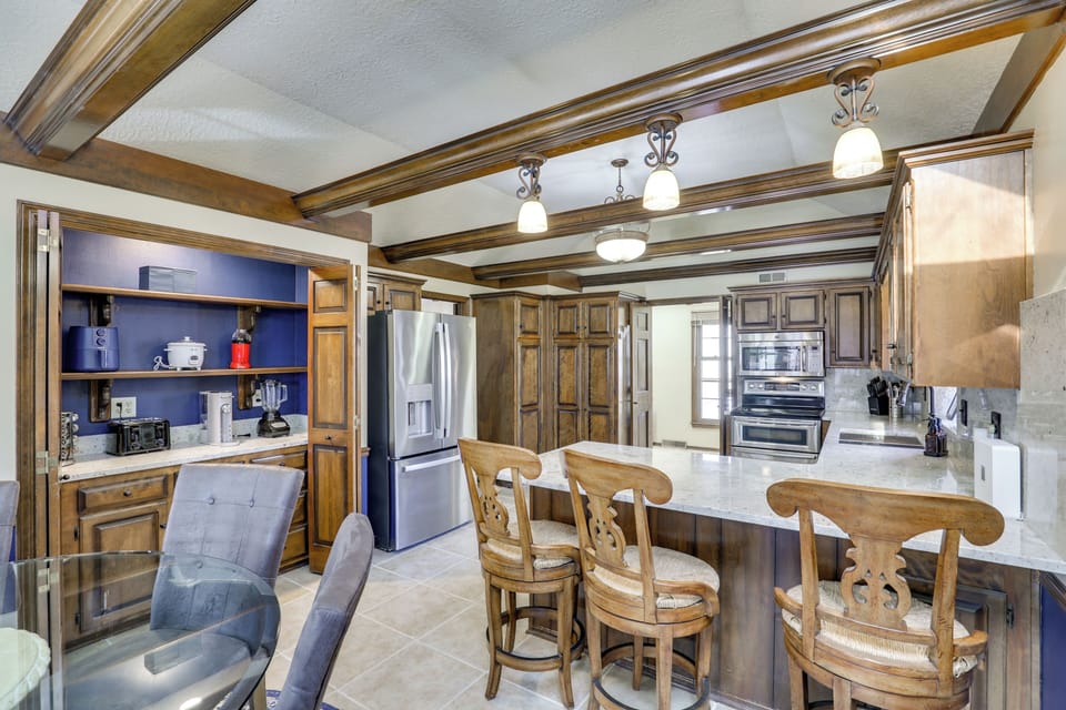 House (4 Bedrooms) | Interior