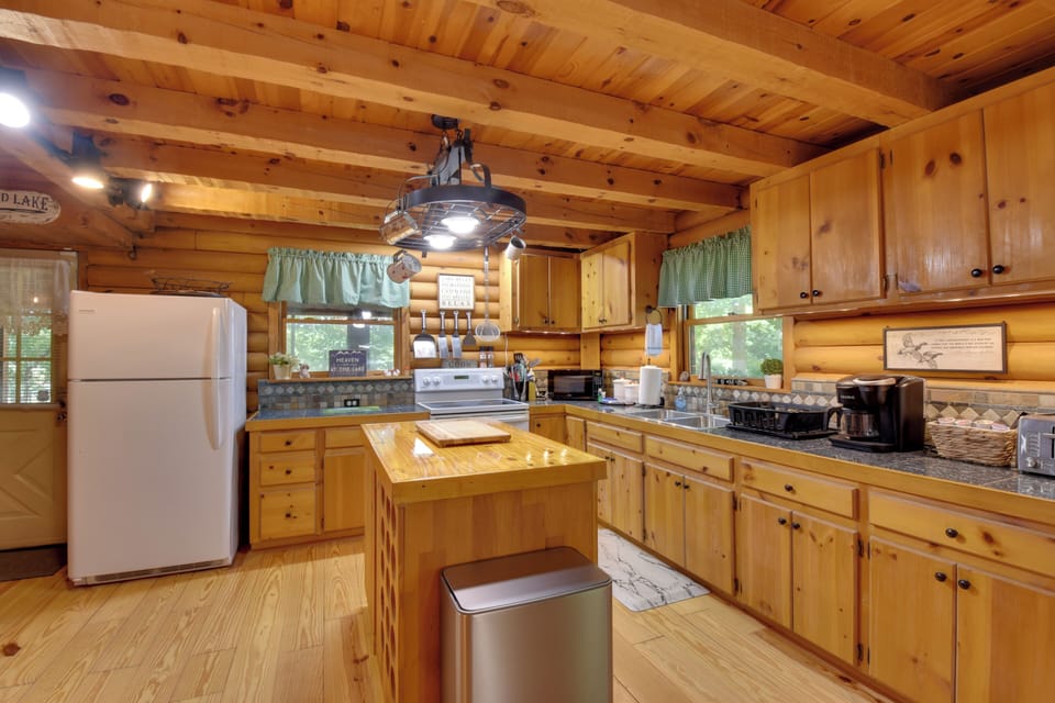 House (4 Bedrooms) | Interior
