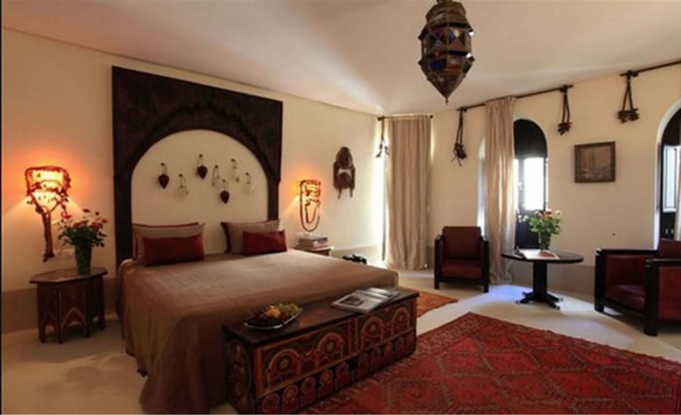 Junior Suite | Premium bedding, in-room safe, blackout drapes, iron/ironing board