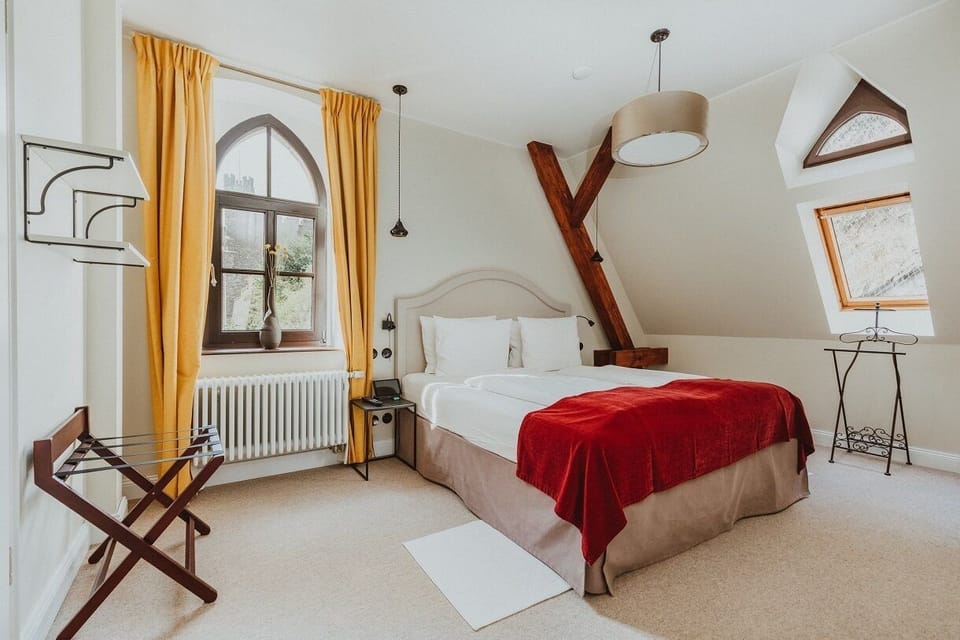 Double Room, River View | Hypo-allergenic bedding, individually decorated, individually furnished
