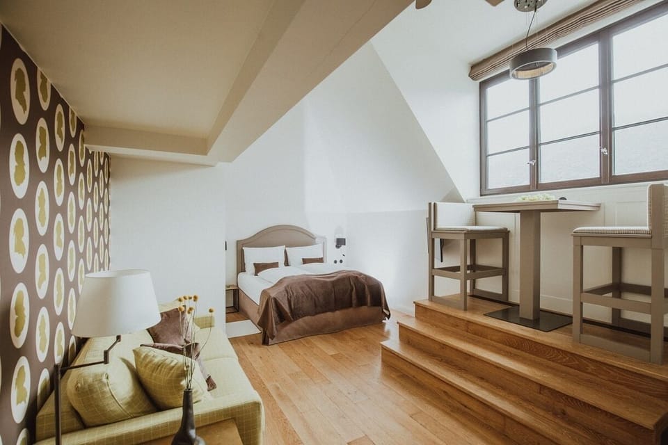 Double Room, River View | Living area | 50-cm flat-screen TV with cable channels, TV