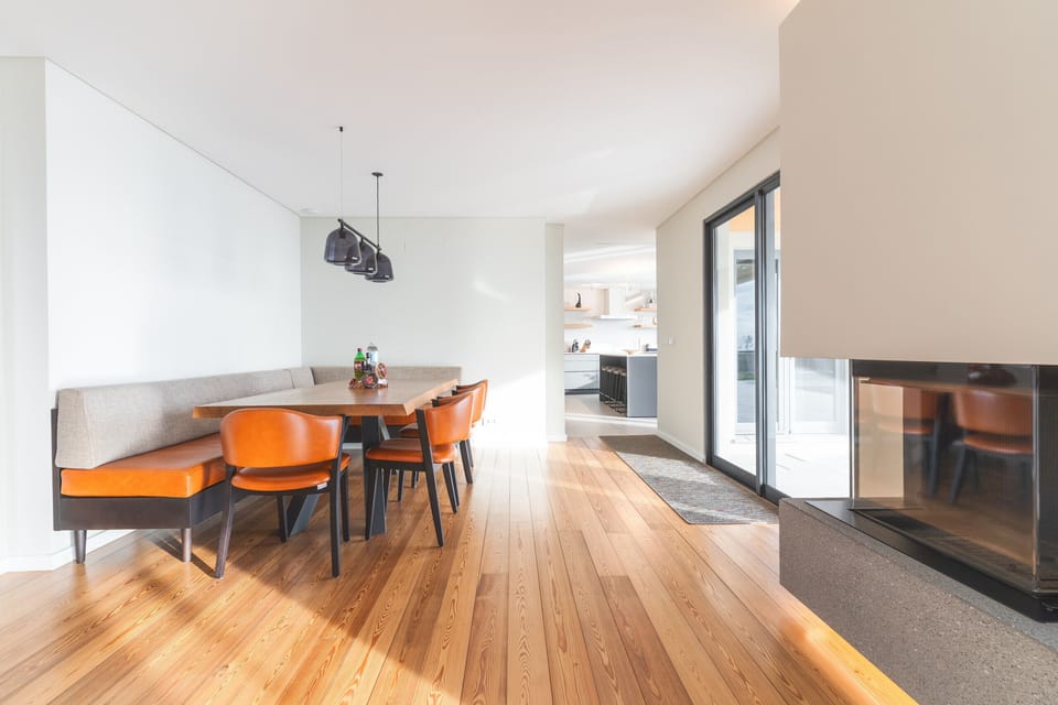 House | 3 bedrooms, desk