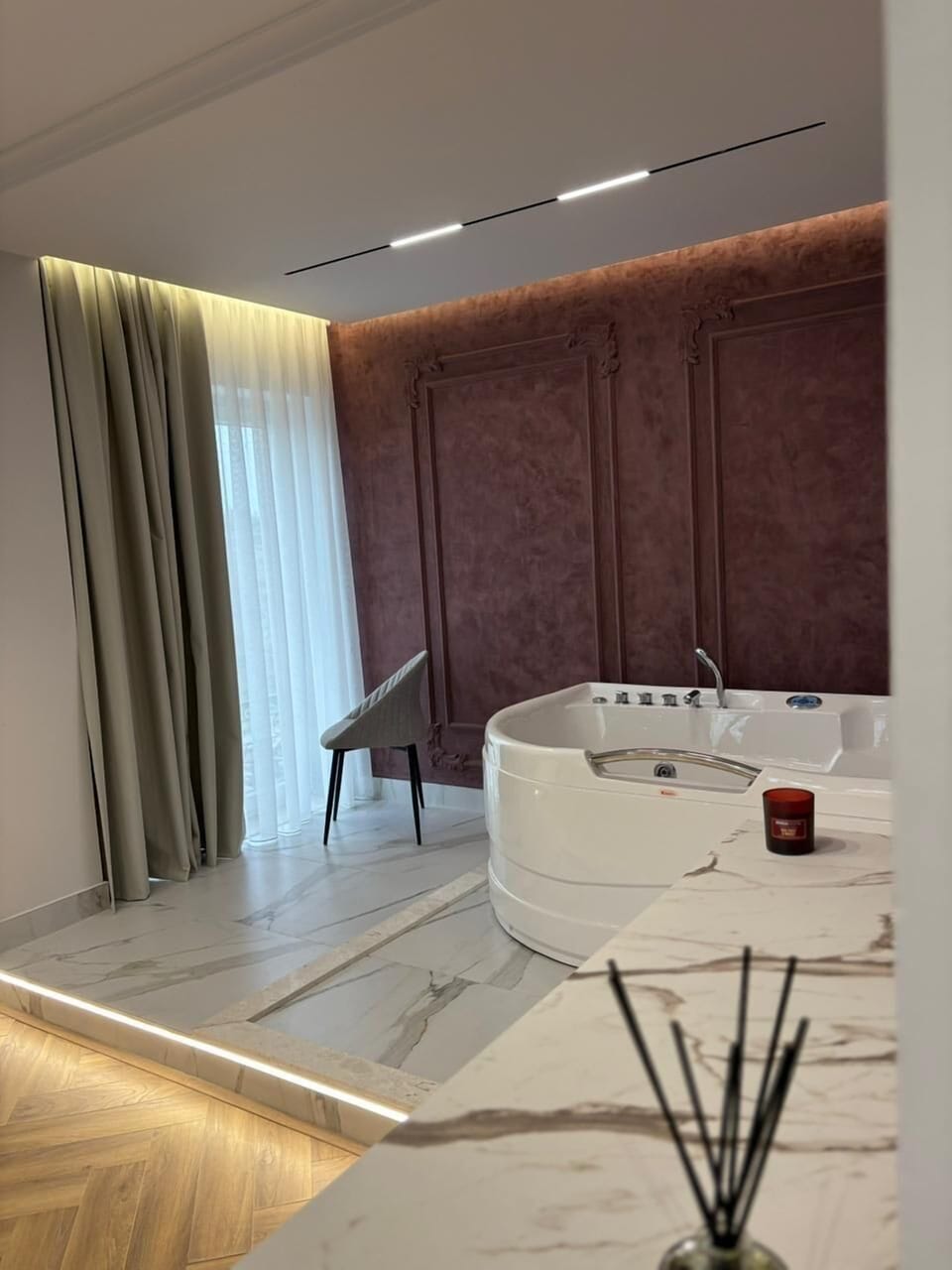 Suite, Lake View | In-room safe, soundproofing, WiFi (free)