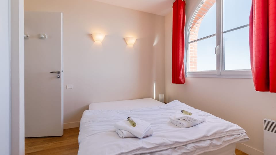 Apartment | 1 bedroom, iron/ironing board