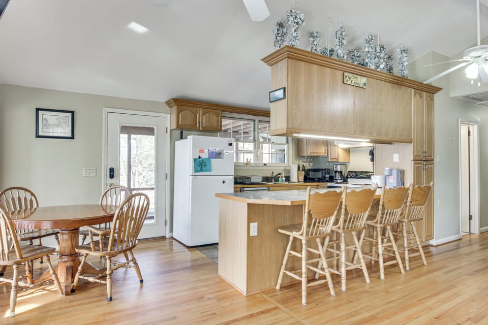 House (3 Bedrooms) | Interior