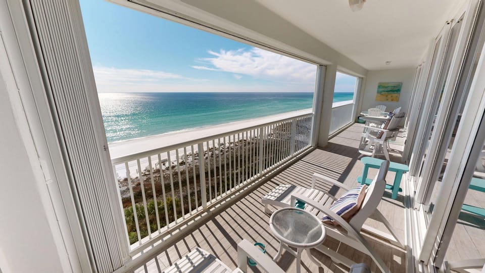 Condo, 3 Bedrooms | Property grounds