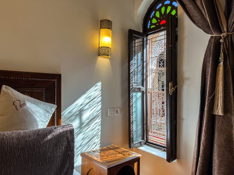 Premium bedding, in-room safe, laptop workspace, blackout drapes