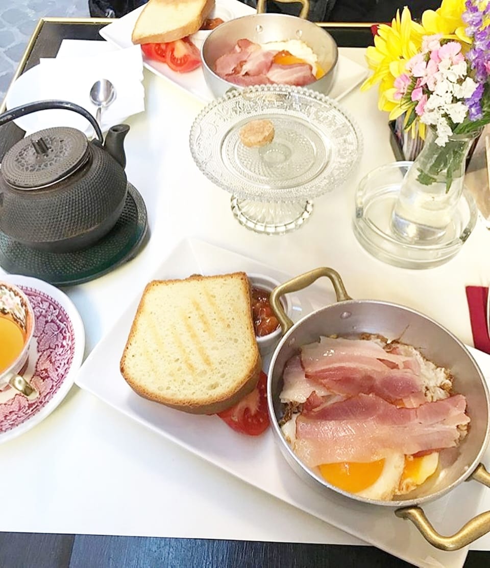 Daily full breakfast for a fee