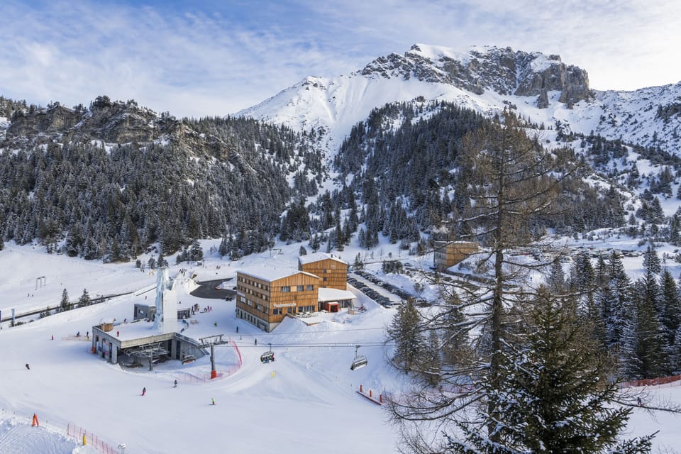 Snow and ski sports