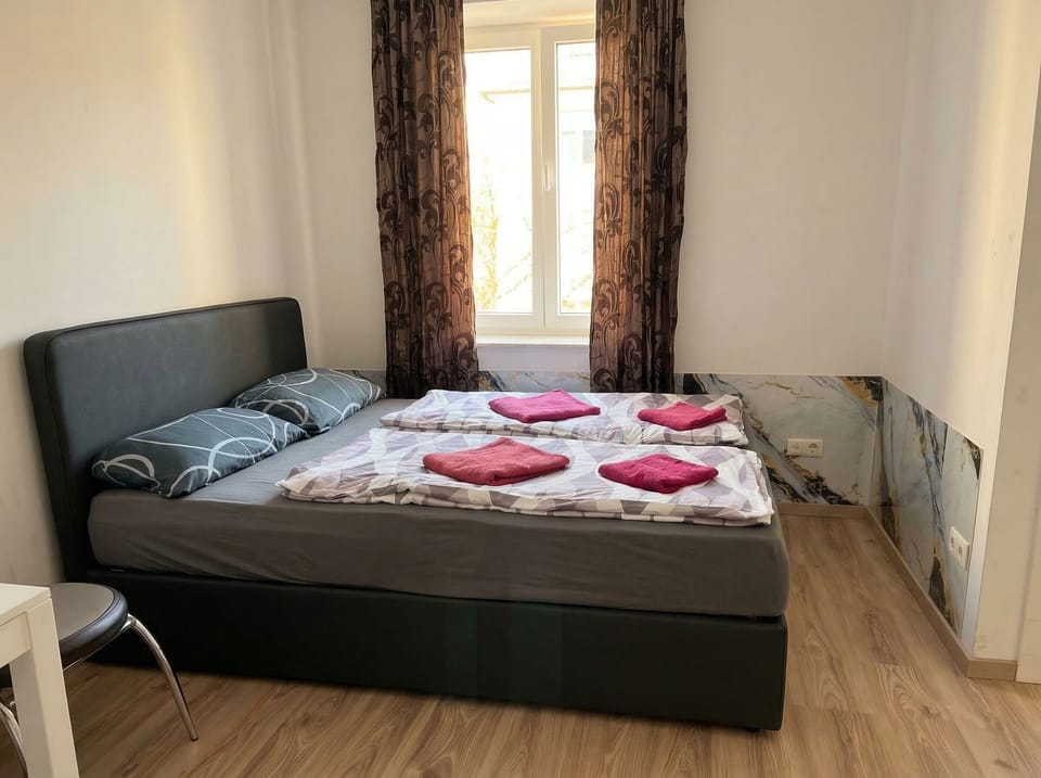 Basic Apartment | Iron/ironing board (on request)