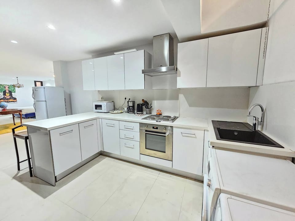 Villa, 4 Bedrooms | Interior