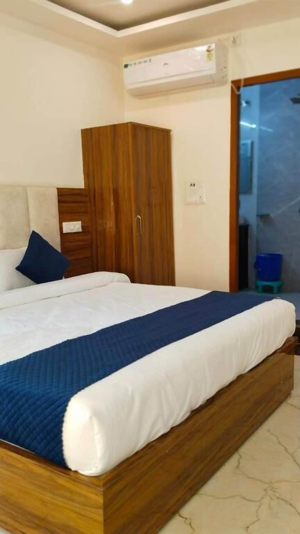 Deluxe Room, Balcony, River View | Desk, laptop workspace, free WiFi