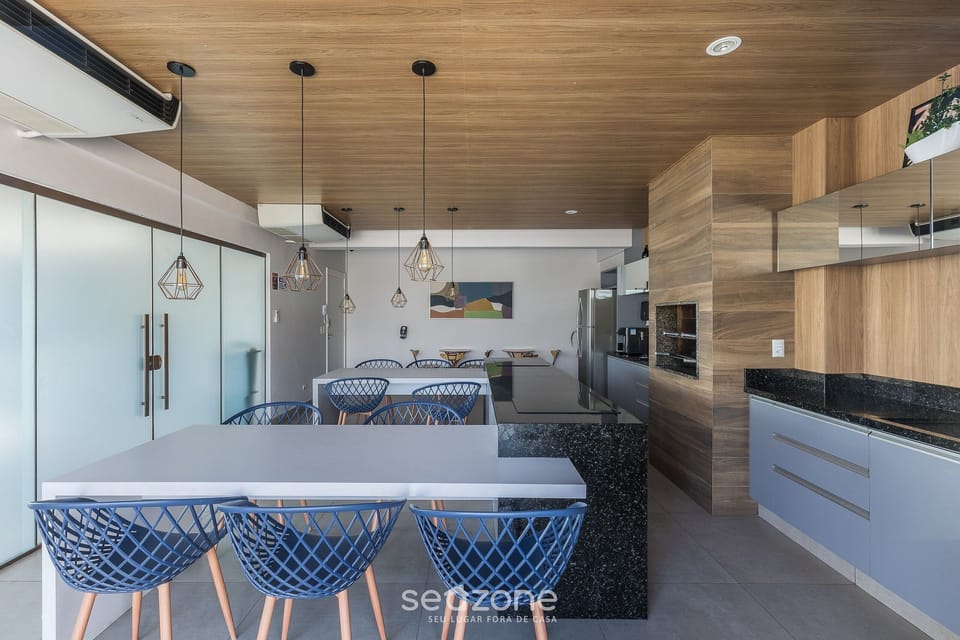 Basic Apartment | Dining