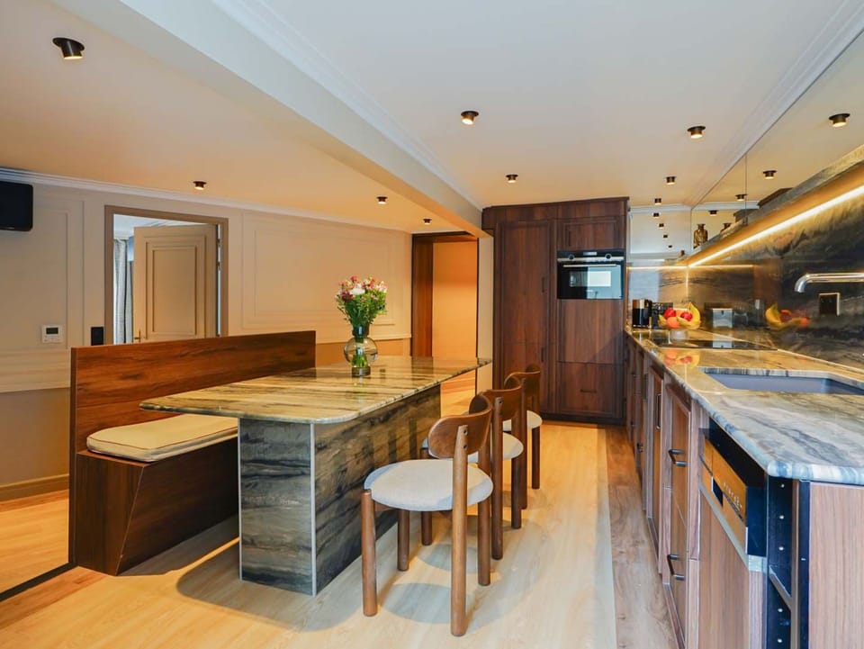 Apartment | Private kitchen | Fridge, microwave, oven, stovetop